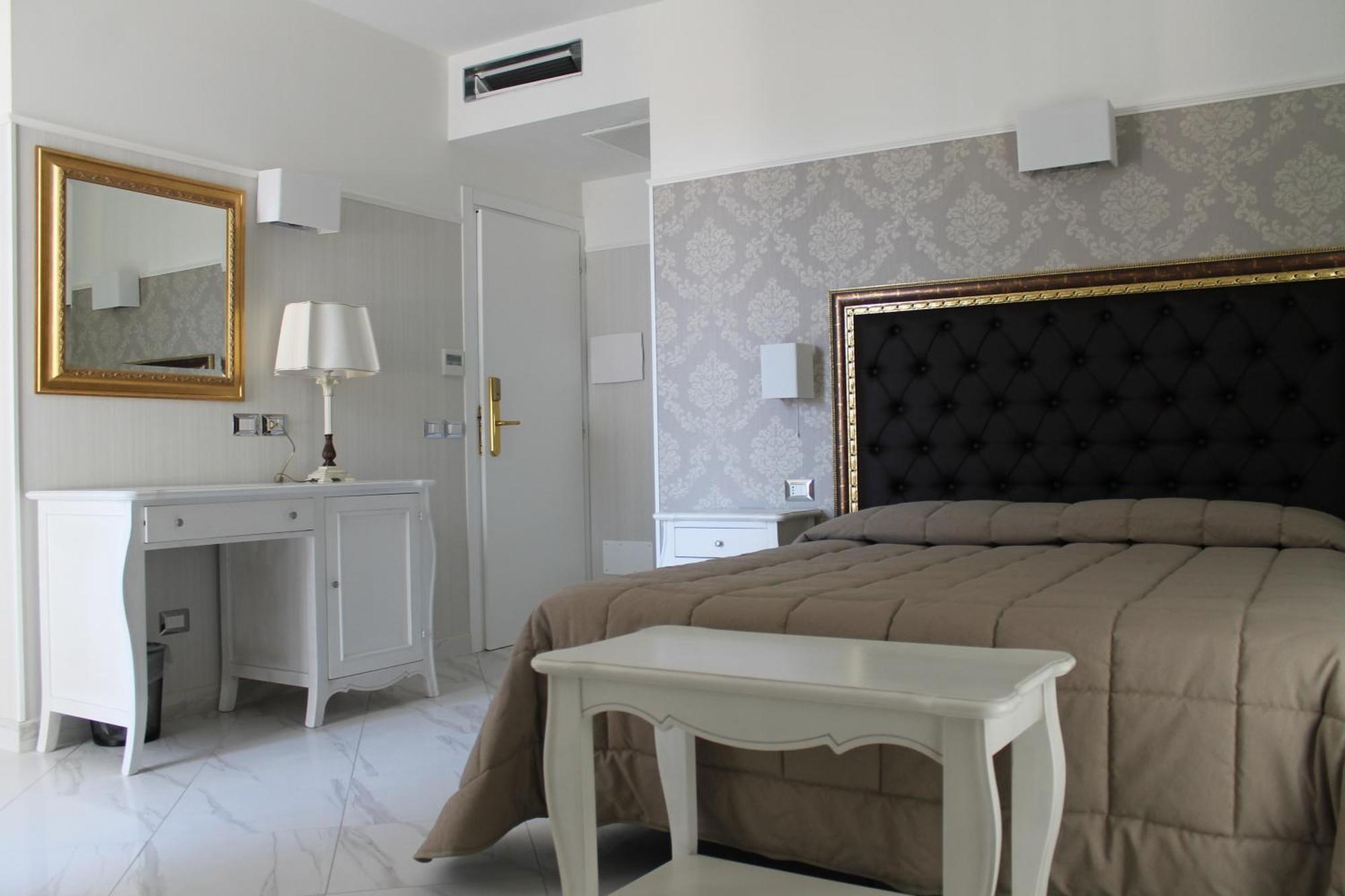 Hotel Residence Villa Del Mare Rimini Exterior photo
