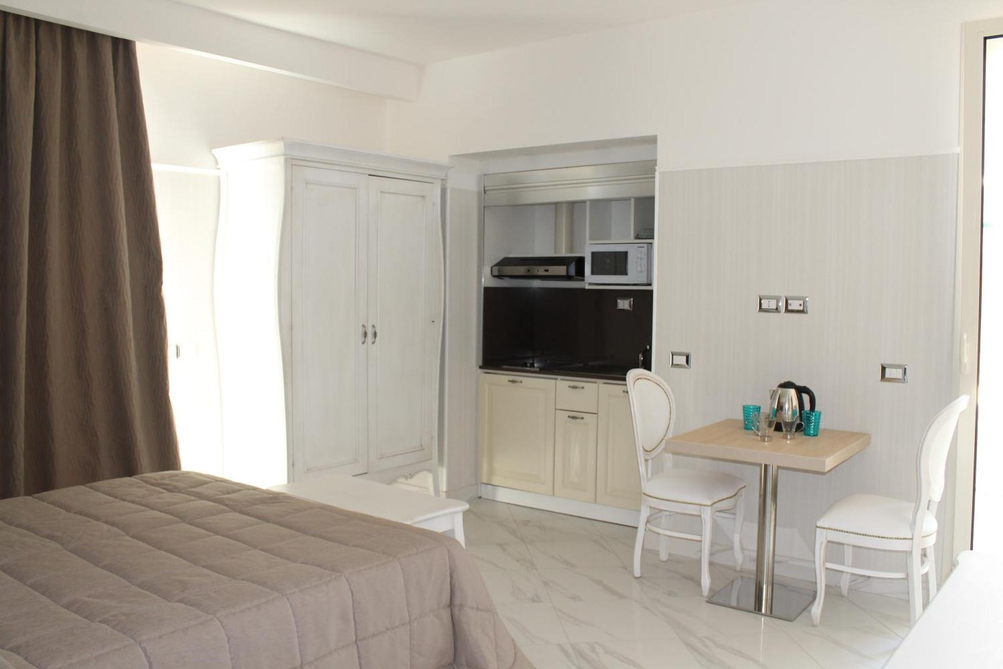 Hotel Residence Villa Del Mare Rimini Exterior photo