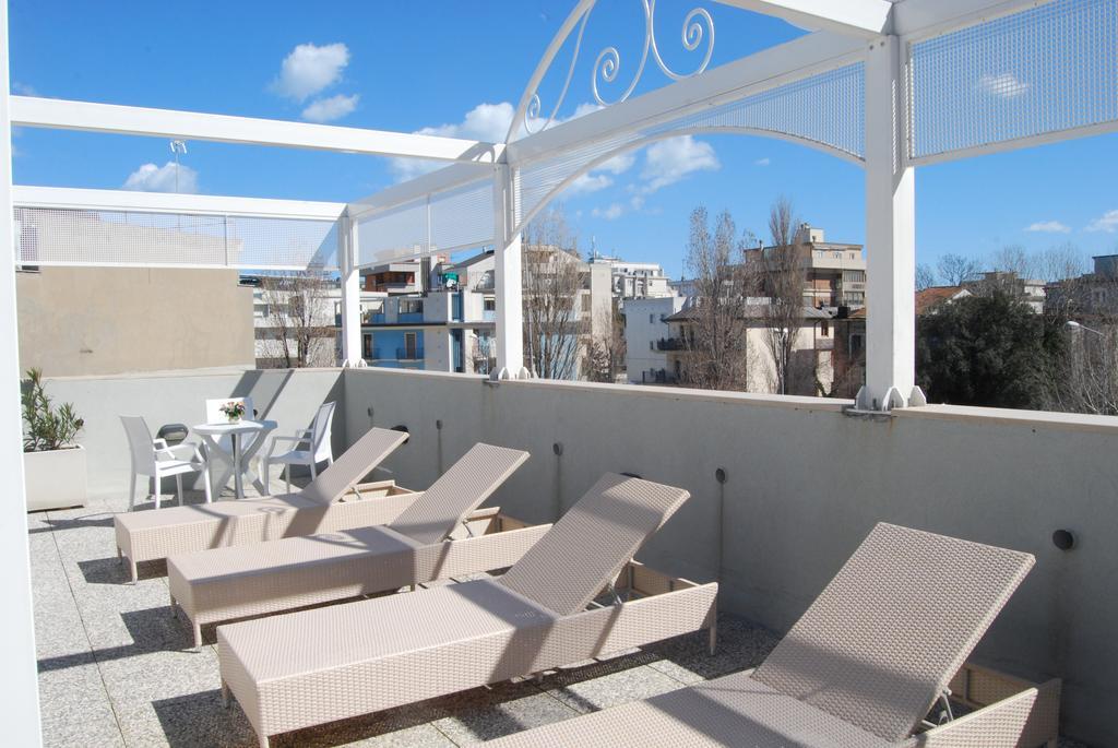 Hotel Residence Villa Del Mare Rimini Exterior photo