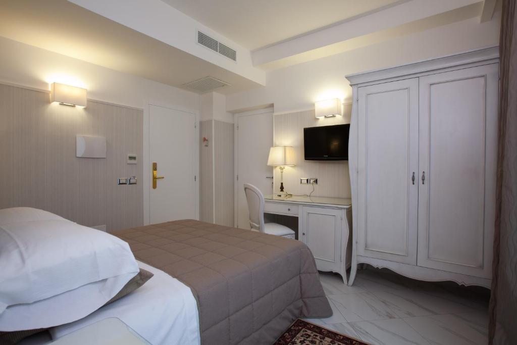 Hotel Residence Villa Del Mare Rimini Room photo