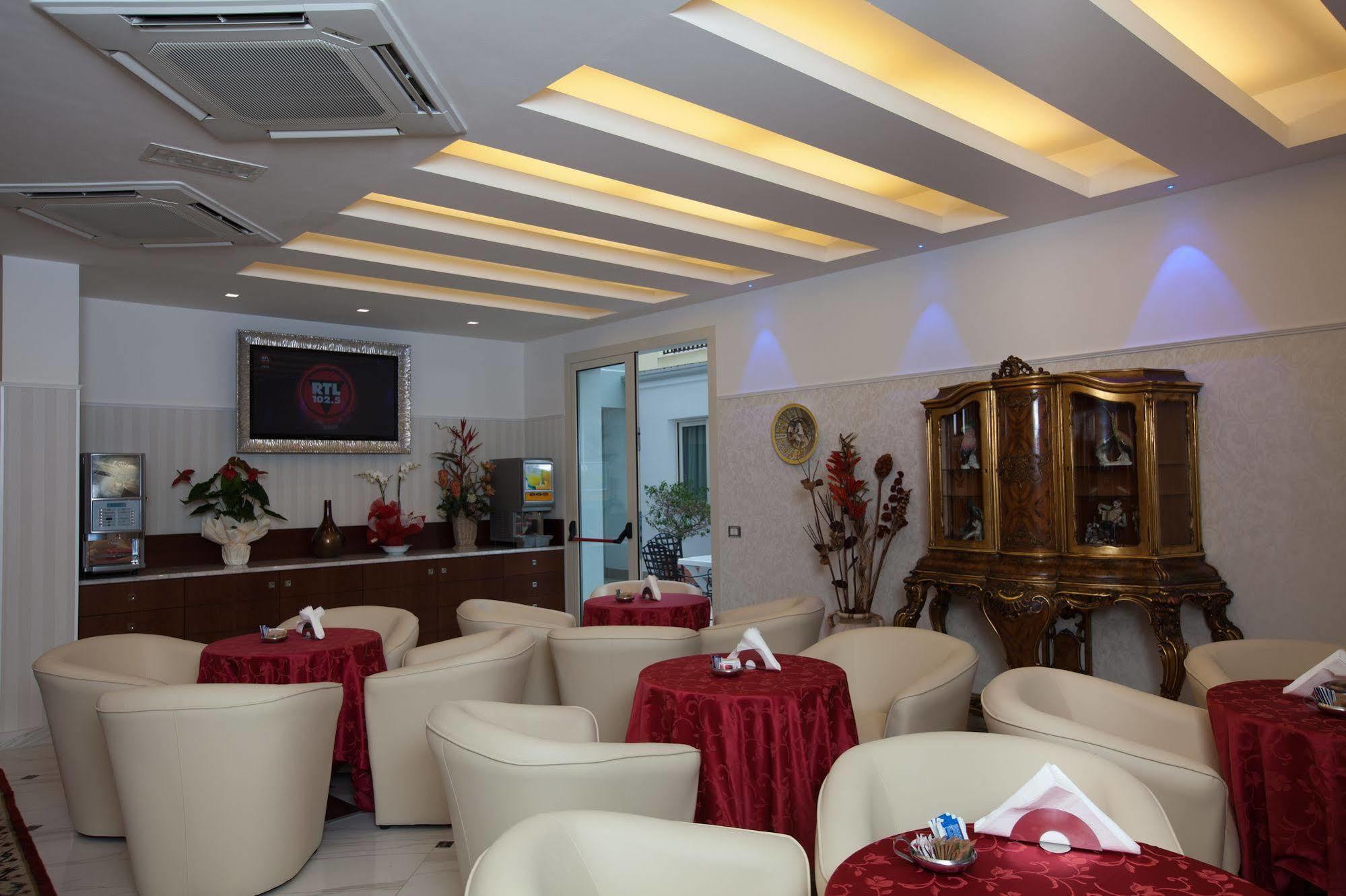 Hotel Residence Villa Del Mare Rimini Exterior photo